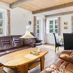 Casa de Férias 5 Star Holiday Home In Gram Gram