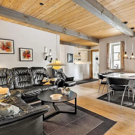 Luxury Retreat With Hot Tub - By Traum 度假居 格拉姆