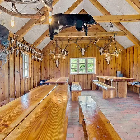 Luxury Retreat With Hot Tub - By Traum 格拉姆