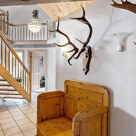 Luxury Retreat With Hot Tub - By Traum 度假居 格拉姆