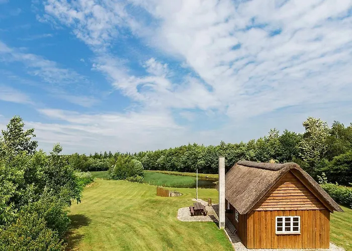 Vakantiehuis Luxury Retreat With Hot Tub - By Traum